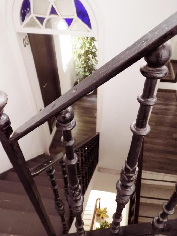 Residencia Viriato Hostel Севиля Екстериор снимка