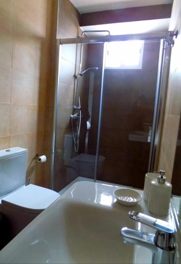 Residencia Viriato Hostel Севиля Екстериор снимка