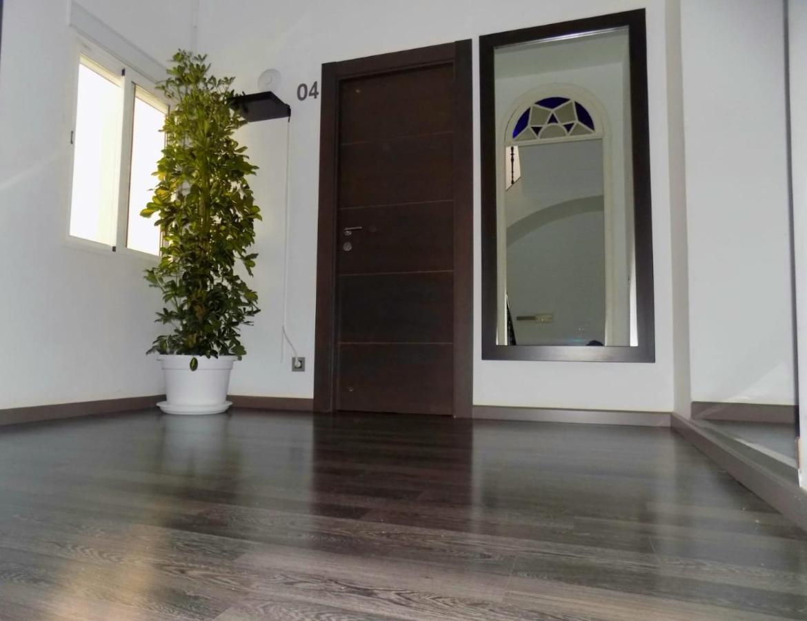Residencia Viriato Hostel Севиля Екстериор снимка