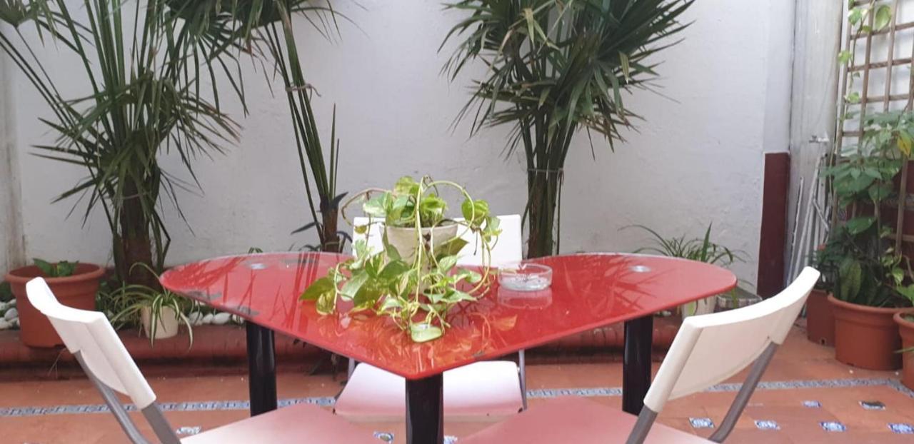 Residencia Viriato Hostel Севиля Екстериор снимка