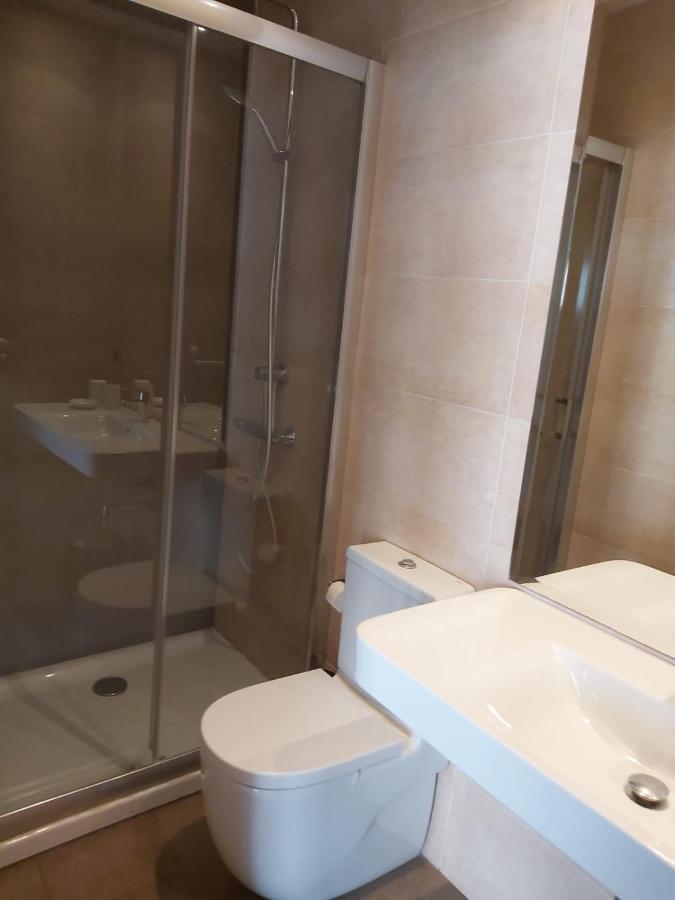 Residencia Viriato Hostel Севиля Екстериор снимка